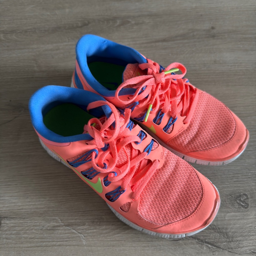 Nike Pink and Blue Athletic Shoes Lightweight Mesh